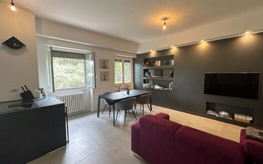 TRILOCALE COMPLETAMENTE RISTRUTTURATO!!!